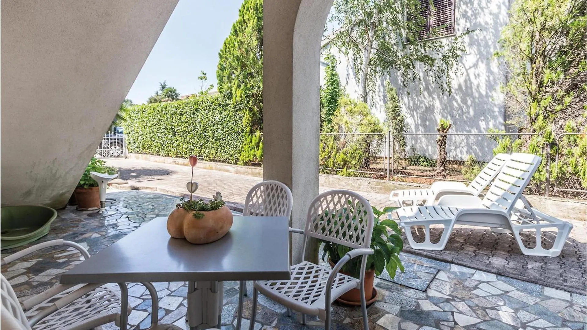 2 Bedroom Beautiful Apartment In Porec