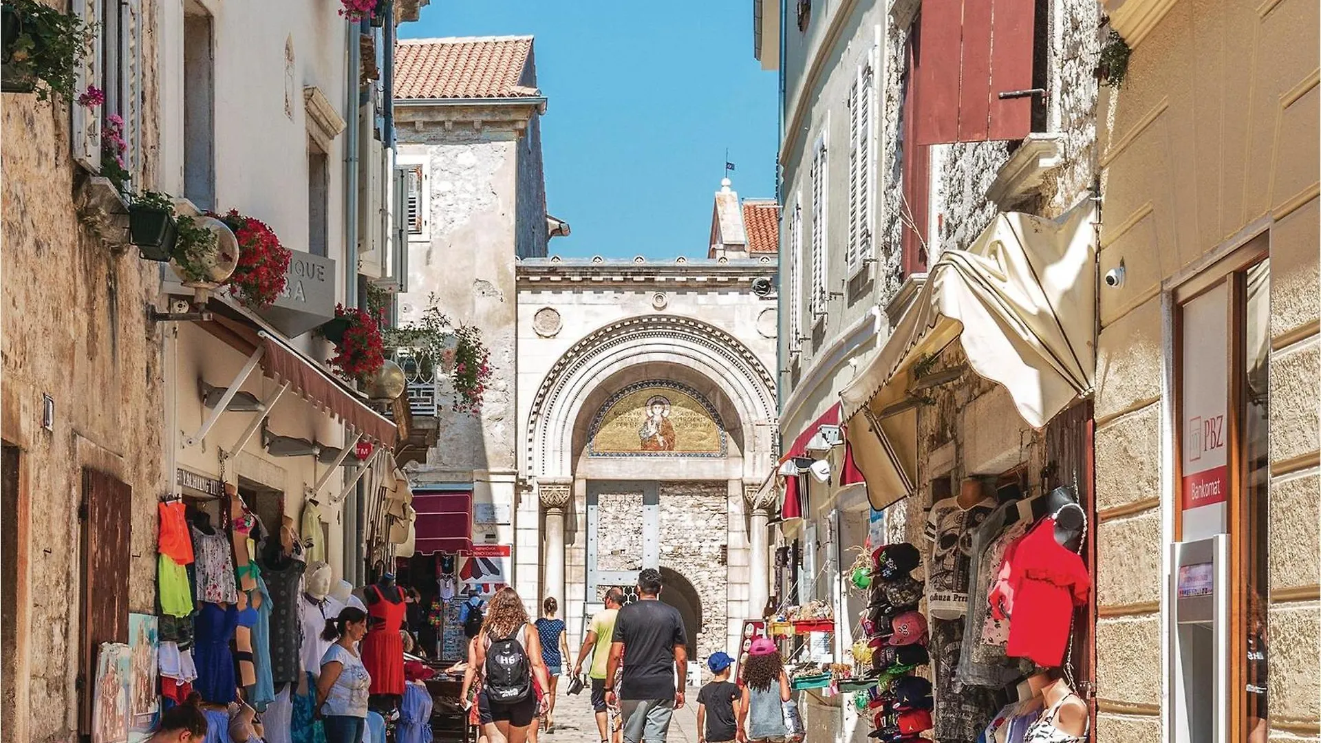 2 Bedroom Beautiful Apartment In Porec
