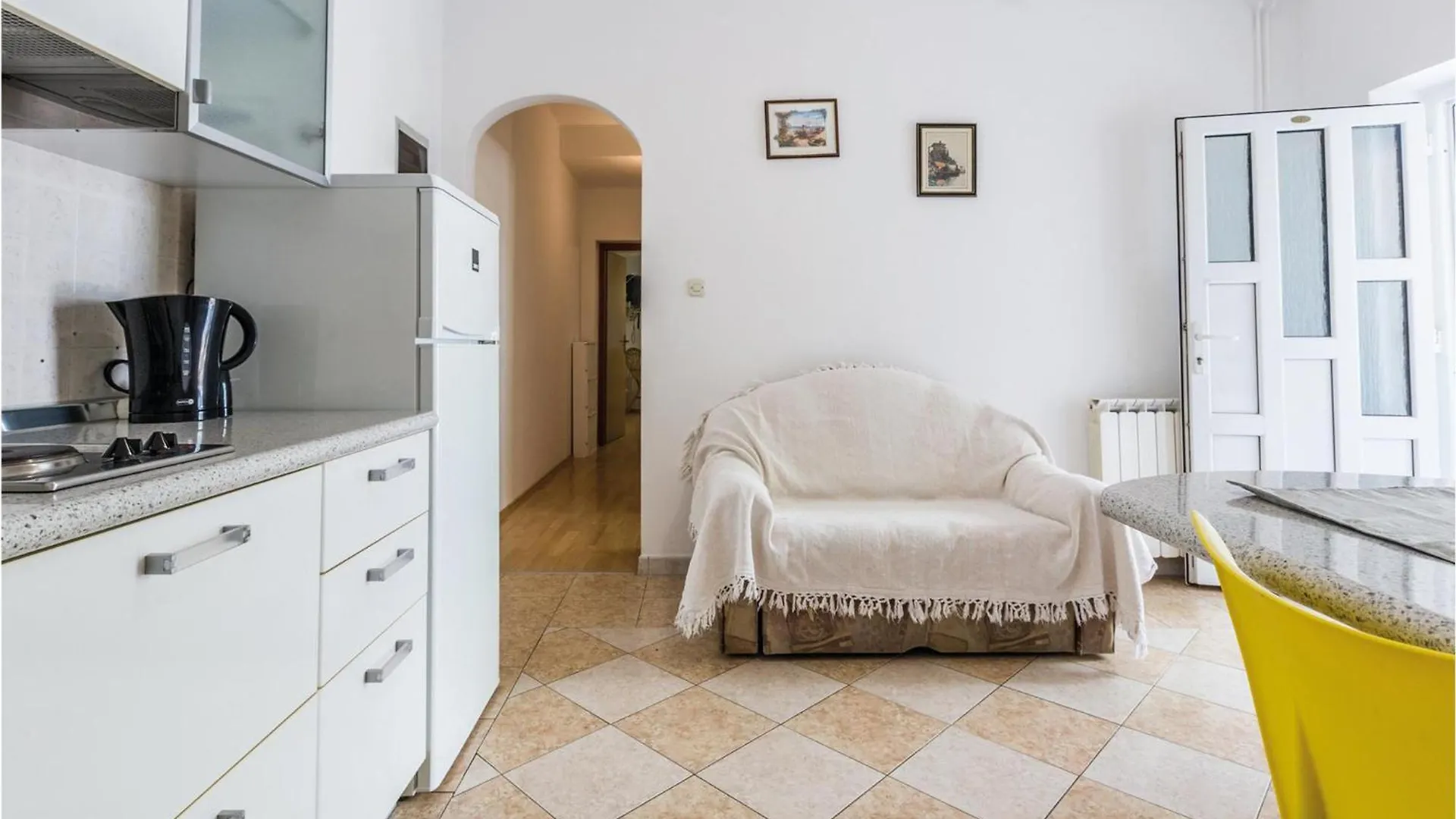2 Bedroom Beautiful Apartment In Porec