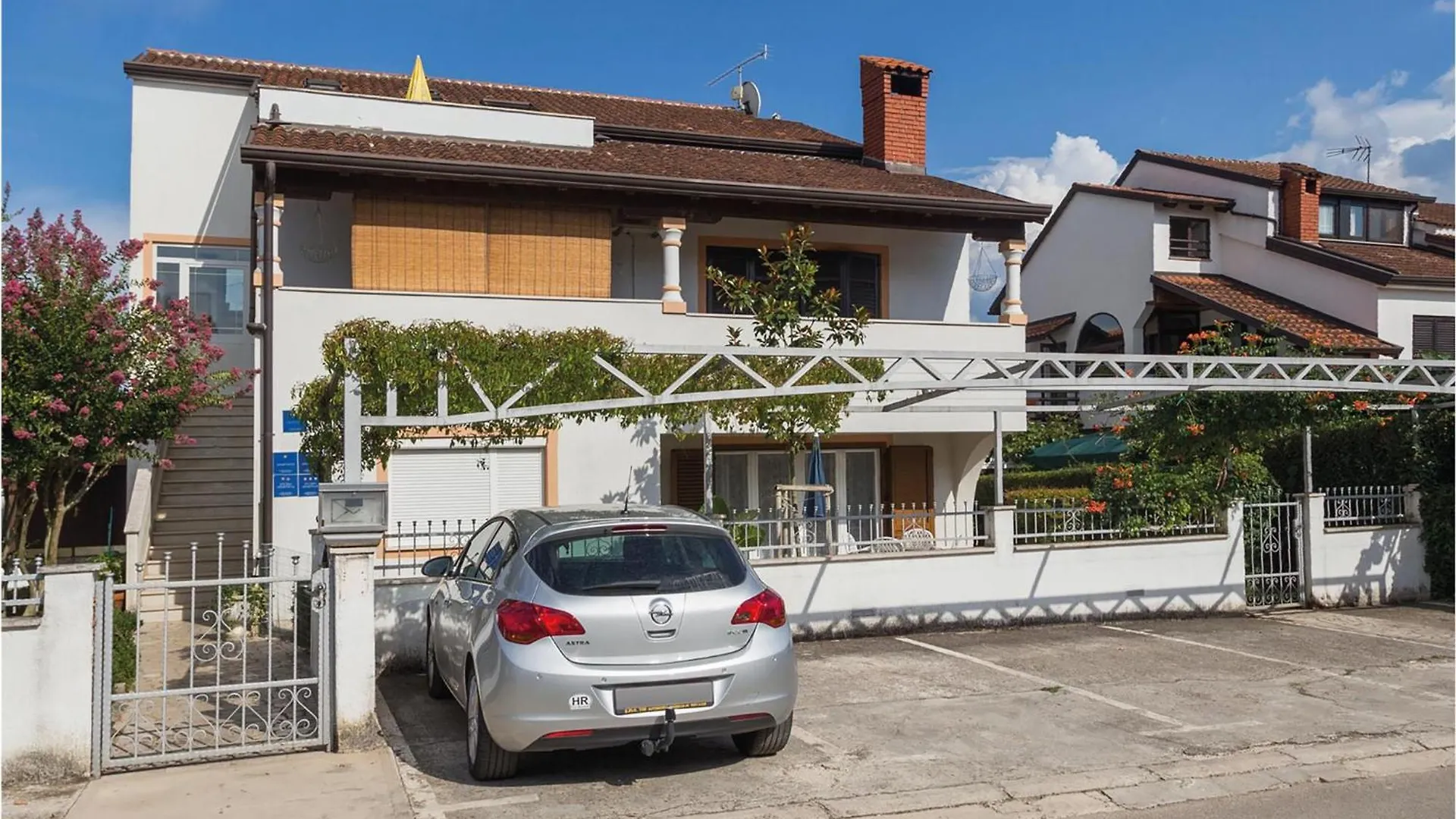 2 Bedroom Beautiful Apartment In Porec